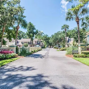 Resort Coral Reef, Hilton Head Island